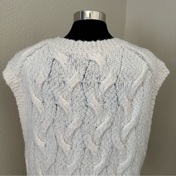 J.CREW cable-knit V-neck Ivory Wool Alpaca Blend Vest Size L - Picture 10 of 13